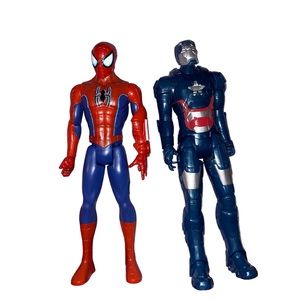 Bundle of 2 marvel action figures